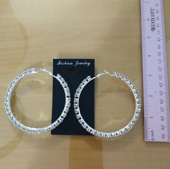 💕last one!!!beautiful large hoop earrings - Picture 6 of 8